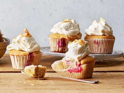 Marroni-Muffins mit Himbeeren