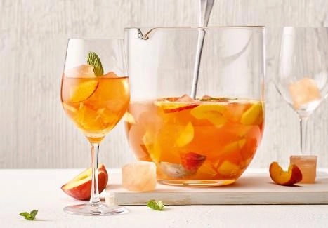 Pfirsich-Rosé-Sangria