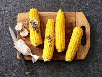 Maiskolben mit Chimichurri-Butter