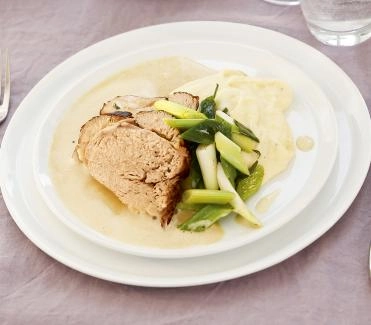 2013-04-kalbsbraten-an-portweinsauce-mit-cipollotti