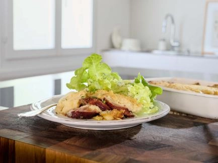 Überbackene Saucisson mit Kartoffel-Sauerkraut